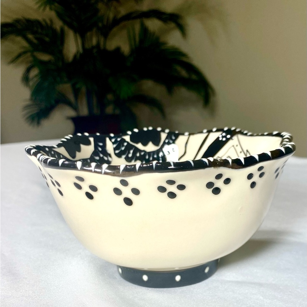 Blue Sky 2012 Ceramics Heather Goldminc Black Beige Floral  6” Bowl